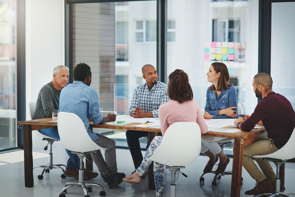 Compreendendo as funções e responsabilidades da equipe de projetos