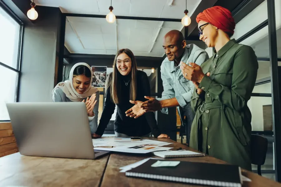 Como superar barreiras de comunicação em equipes diversas